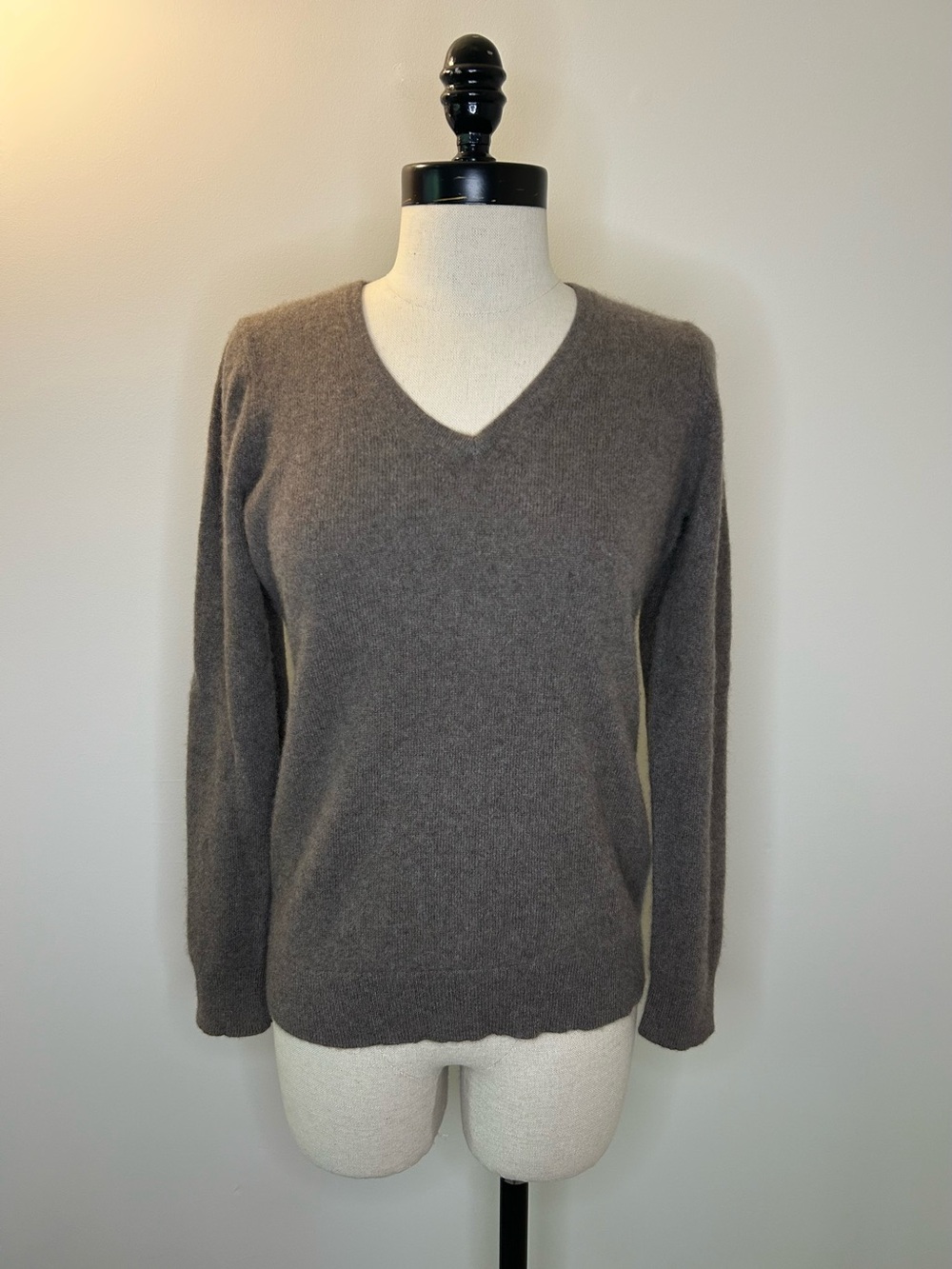 Charter Club Brown Cashmere Long Sleeve V-neck Knit Sweater Pullover Womens M
